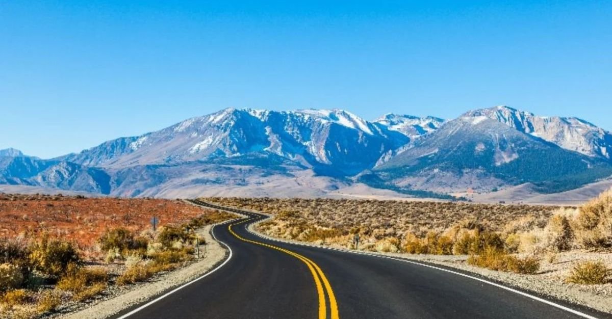 10 Best Scenic Road Trips in the USA