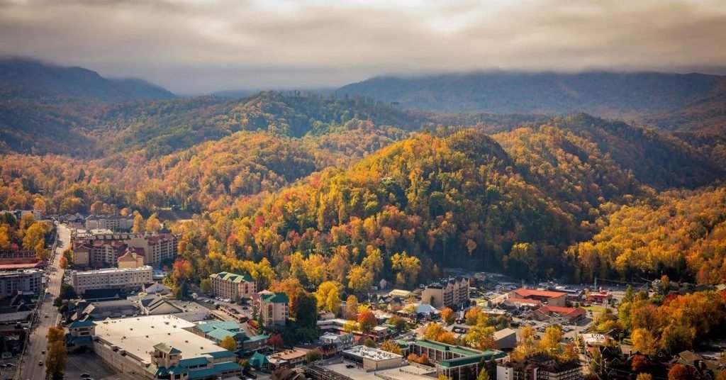Gatlinburg — Mountains, Nature, and Family Fun