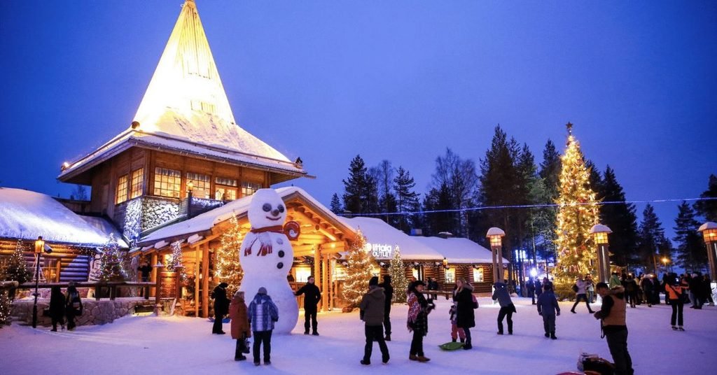 Best Destinations for a Snowy Christmas