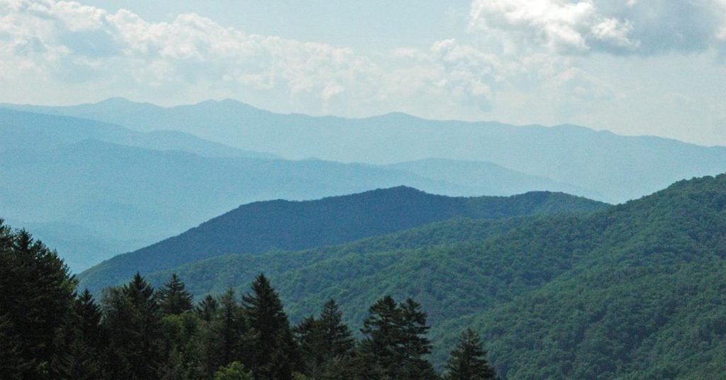 Mountain Getaways USA: Top 3 Places for a Peaceful Vacation