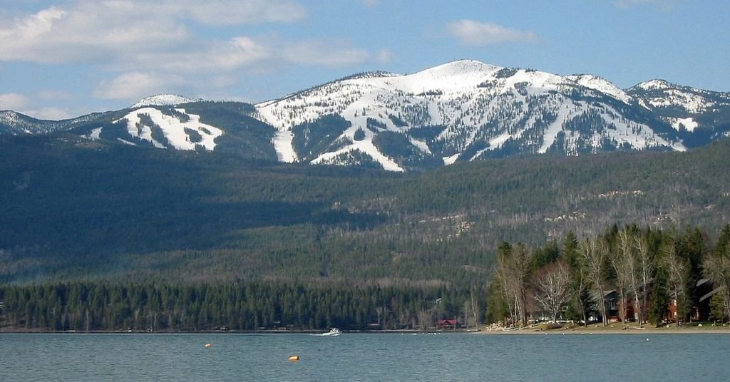 Mountain Getaways USA: Top 3 Places for a Peaceful Vacation